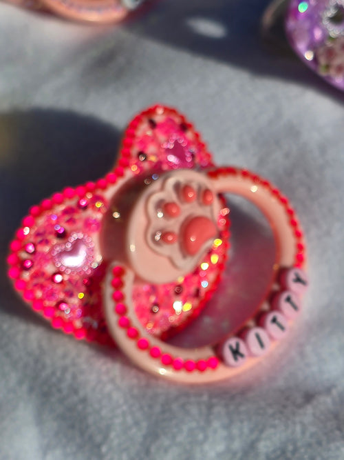 Itty Bitty Wonders Pacifier 011