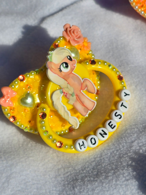 Itty Bitty Wonders Pacifier 008