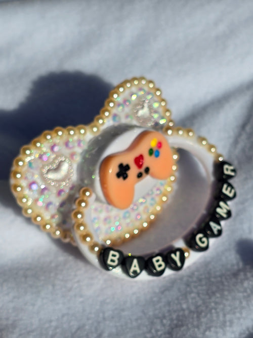Itty Bitty Wonders Pacifier 014